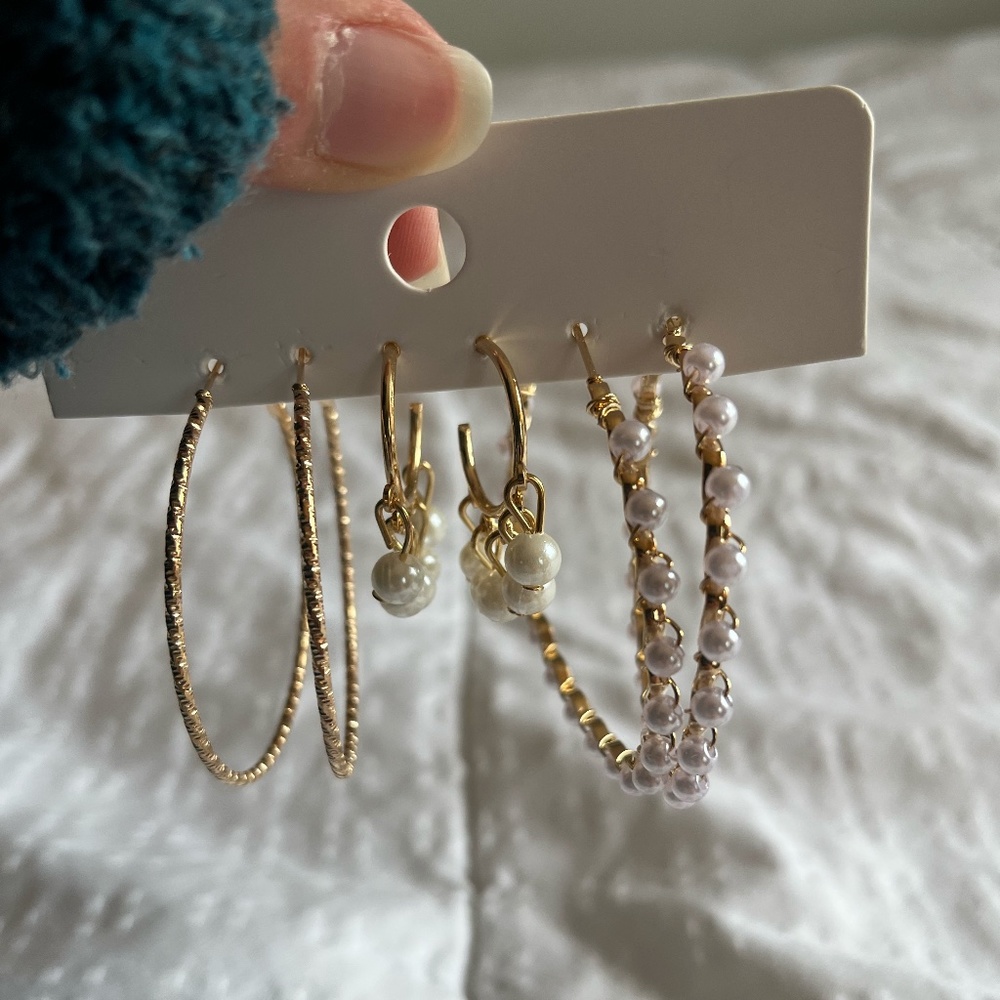 NWOT FAXHION Jewelry Gold & Pearl Earrings 3 Pairs (Set 2/4)